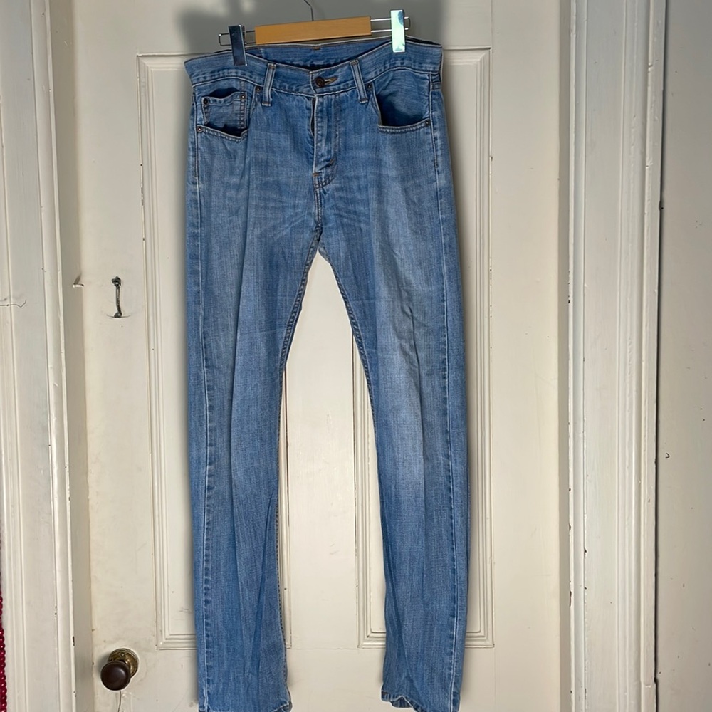 Ladies Levi’s 514 jeans. 100% cotton